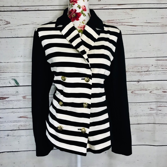 Anne Klein Jackets & Blazers - Anne Klein 14W Plus straight button up blazer💕